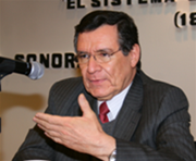 La tarde del día de ayer el Dr. José Ovalle Favela impartió la Conferencia Magistral “El Sistema Judicial Mexicano: 1810-2009” en el Auditorio del Supremo ... - 274A